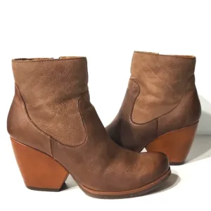 Kork-Ease Korks Patrina Leather Zip Up Ankle Boots Size 7.5 EUC!!