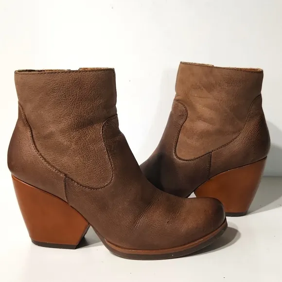 Kork-Ease Korks Patrina Leather Zip Up Ankle Boots Size 7.5 EUC!!