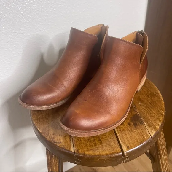 Kork-Ease Size 7M Brown Leather Ankle Boots