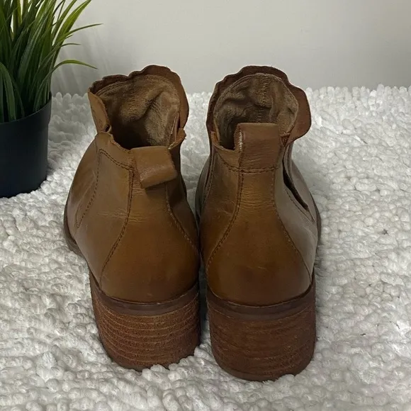 Korks by Kork-Ease Genuine Leather Tan Ankle Boots, 6.5 or 6 1/2
