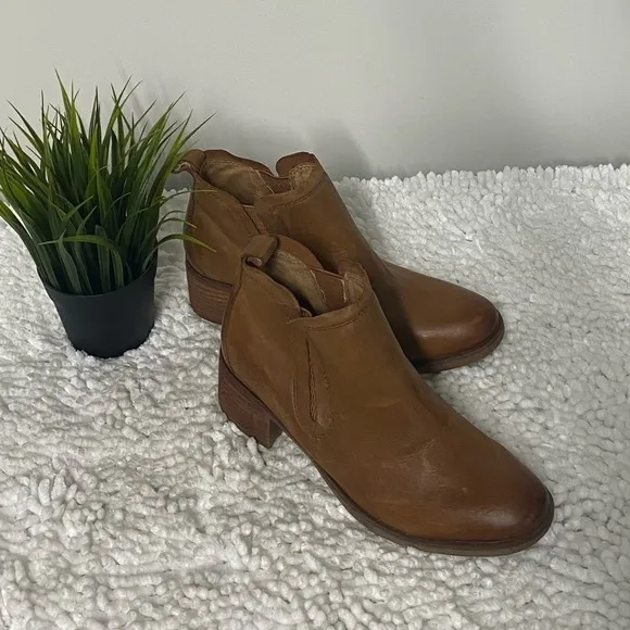 Korks by Kork-Ease Genuine Leather Tan Ankle Boots, 6.5 or 6 1/2