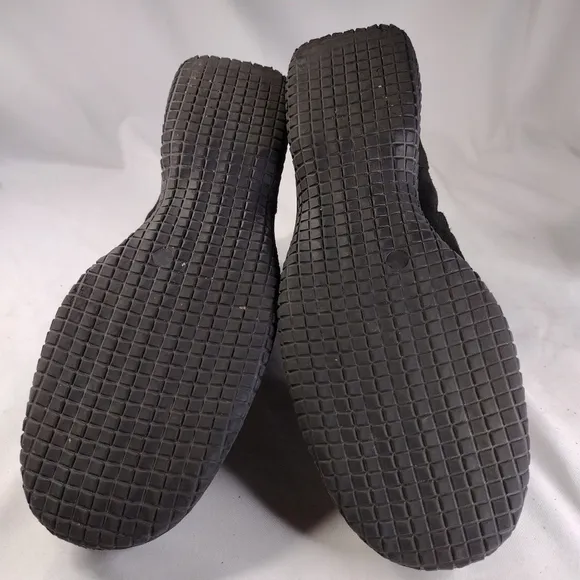 LA Canadienne Black Suede Ankle Boots Women's Size 9W