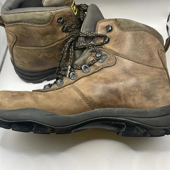 La Sportiva - Classic Brown Hiking Boots - Brown - 10.5