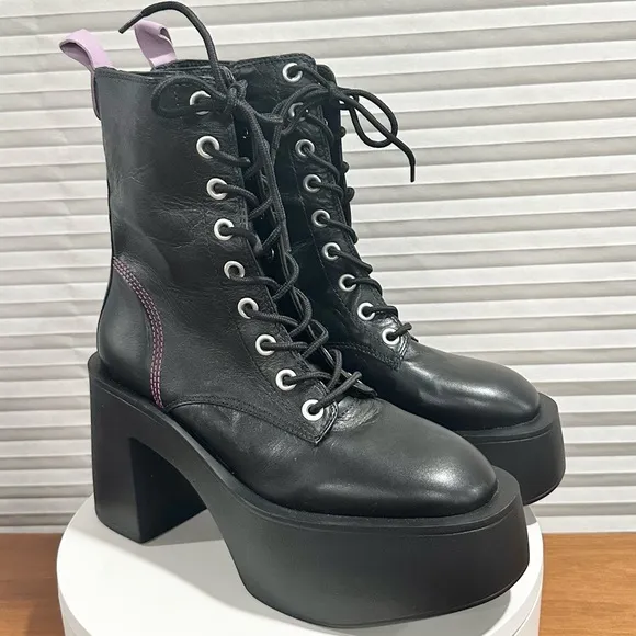 🌹LARROUDE🌹 Jordan Boots Black Size: 8.5