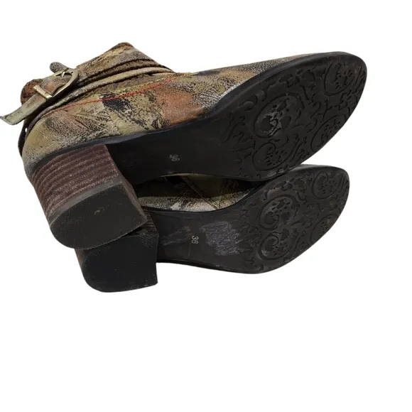L'Artiste Spring Step Shazzam Leather Ankle Boots 5.5-6