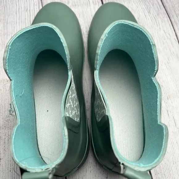 Laura Ashley Rain Boots Ankle Size 9 NWT