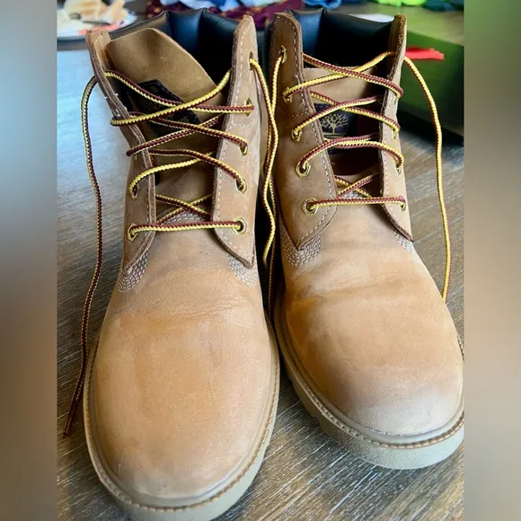 Like New Timberland Boots Boys 5