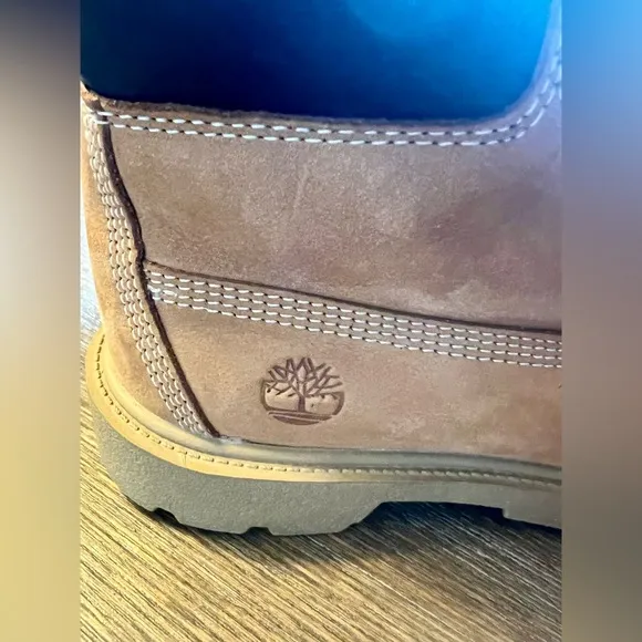 Like New Timberland Boots Boys 5