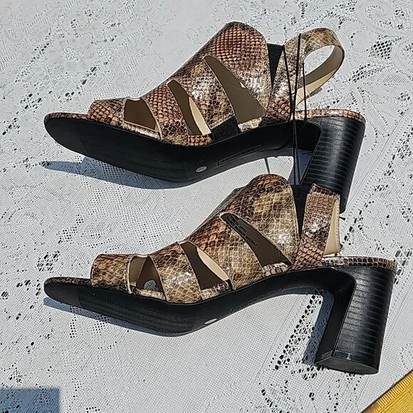 Liz Claiborne Womens Gillroy Snake  Heeled Sandals 11M