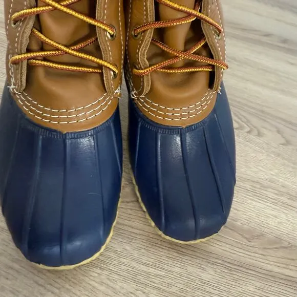 L.L. Bean Womens Navy and Tan Bean Boots Waterproof Duck Boots Size 6