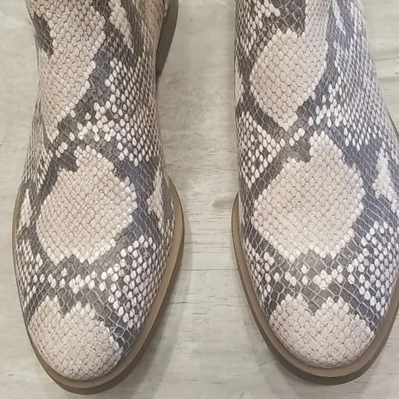 💕LUCKY BRAND💕 Jaime Snake Ankle Boots 8.5 NEW