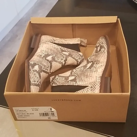 💕LUCKY BRAND💕 Jaime Snake Ankle Boots 8.5 NEW
