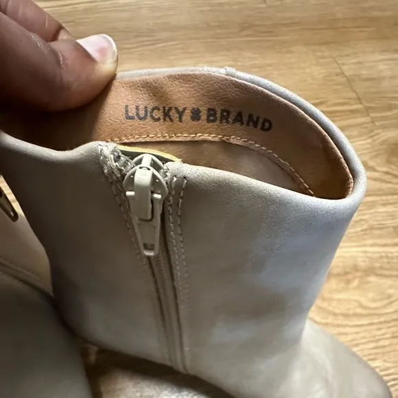 LUCKY BRAND tan ankle boots