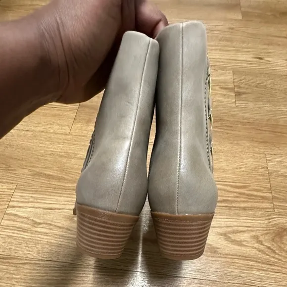 LUCKY BRAND tan ankle boots