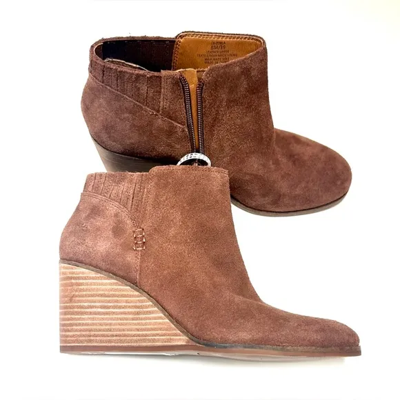 Lucky Brand Zorla Leather Wedged Zip Ankle Booties size 8/39 NWT