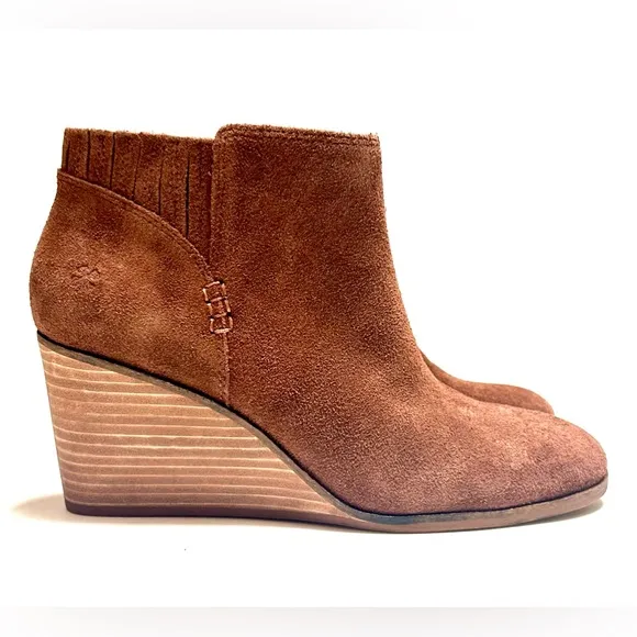 Lucky Brand Zorla Leather Wedged Zip Ankle Booties size 8/39 NWT