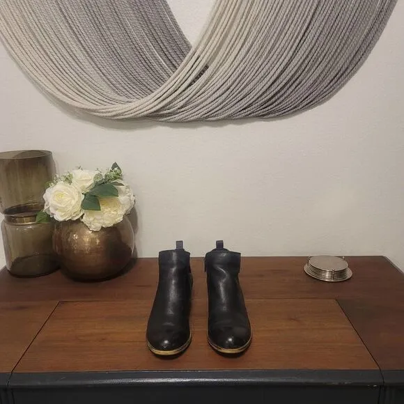 Lucky Brand Basel Ankle Boots Sz 6