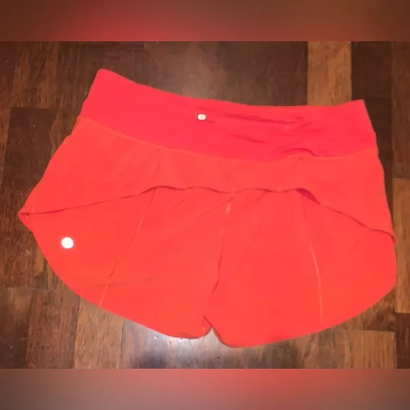 Lululemon Athletica  3.5 in Hotty hot shorts women’s size 10