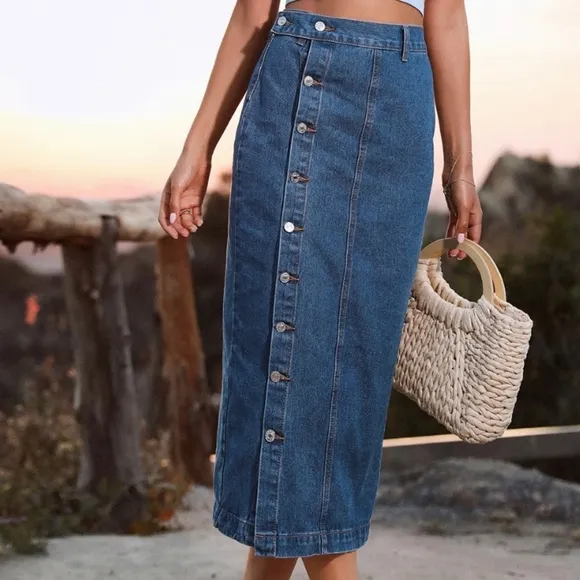 Luna Buttoned Denim Skirt - Medium Blue