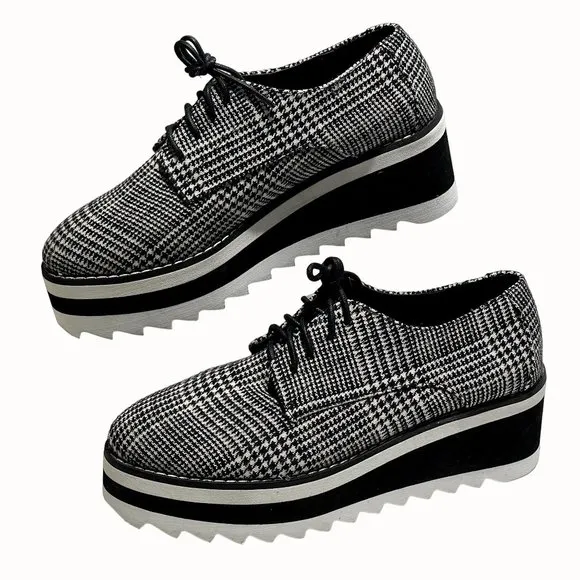Madden Girl Women's Marshall Oxford Platform Shoes Size 9.5 Black/White