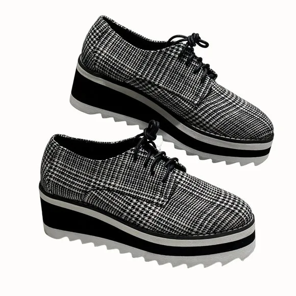 Madden Girl Women's Marshall Oxford Platform Shoes Size 9.5 Black/White