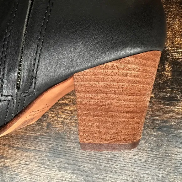 MADEWELL Billie Leather Stacked Heel Ankle Boots in Black