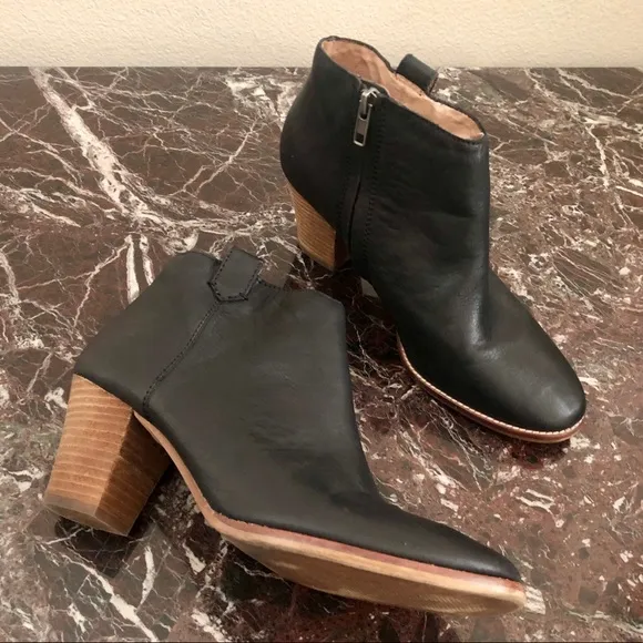 MADEWELL Billie Leather Stacked Heel Ankle Boots in Black