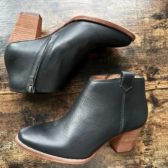 MADEWELL Billie Leather Stacked Heel Ankle Boots in Black