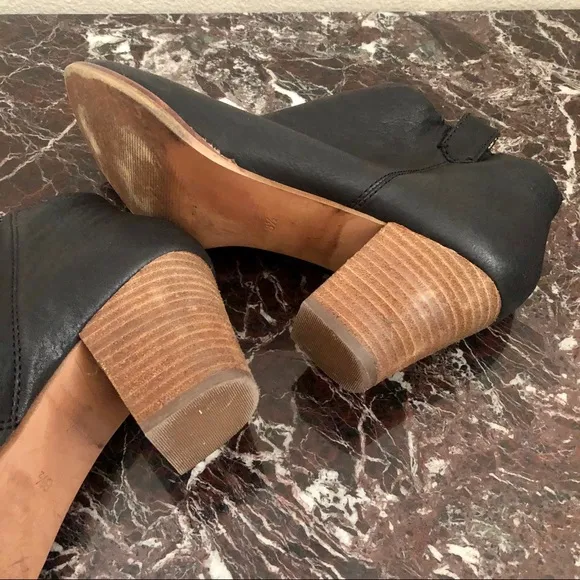 MADEWELL Billie Leather Stacked Heel Ankle Boots in Black