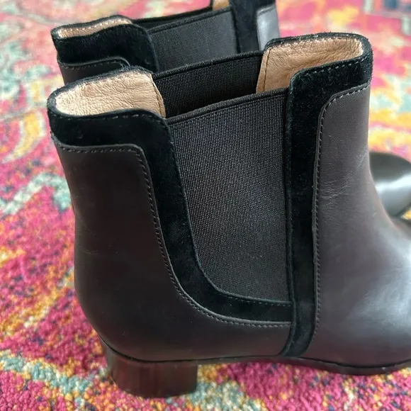 Madewell | Women’s black leather/suede pull on ankle boots, black heels, size 8