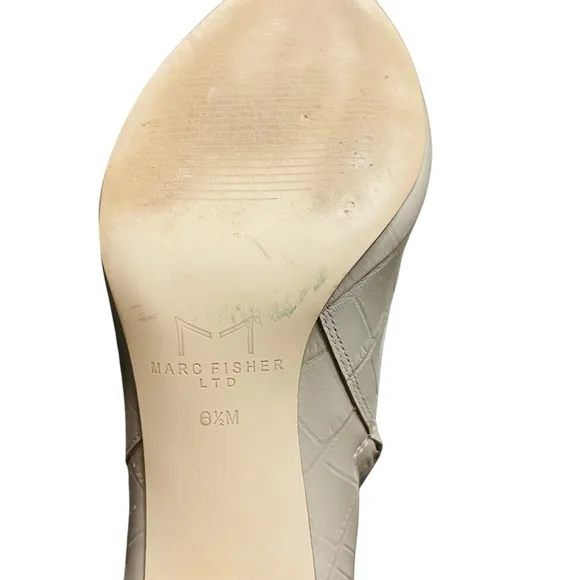 Marc Fischer Elegant Cream Ankle Boots
