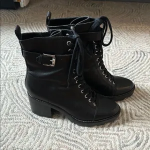 Marc Fisher Black Leather Lace-Up Ankle Boots - 9.5