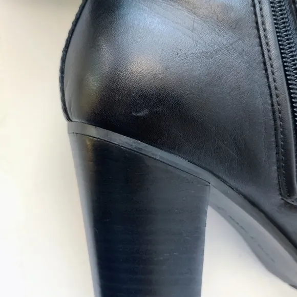 MARC FISHER Engine Black Leather Heeled Buckle Zip Ankle Boots size 9.5