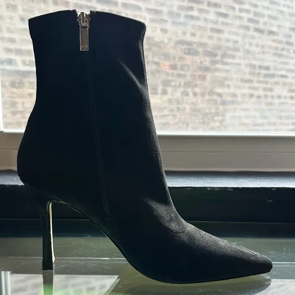 🌸MARC FISHER🌸 LTD Kellen Black Suede Boots size 9M