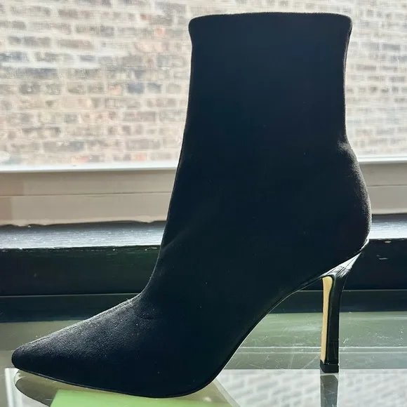 🌸MARC FISHER🌸 LTD Kellen Black Suede Boots size 9M