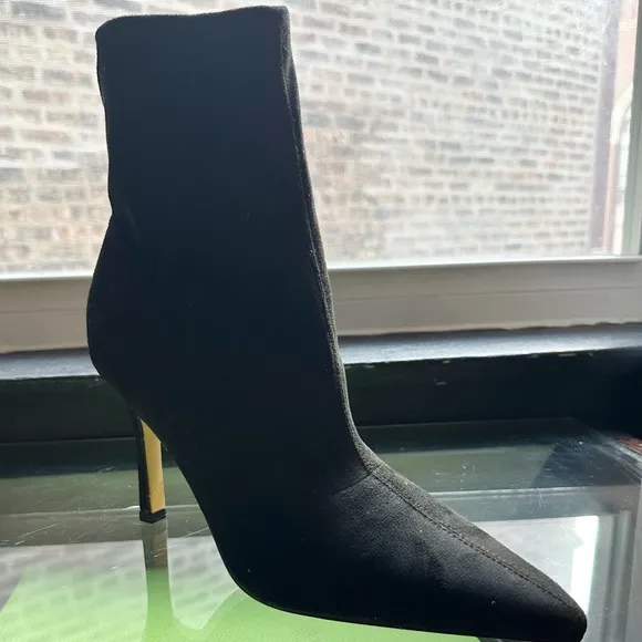 🌸MARC FISHER🌸 LTD Kellen Black Suede Boots size 9M
