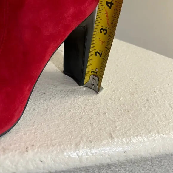 Marc‎ Fisher Red suede ankle boots Booties heels 8 square toes
