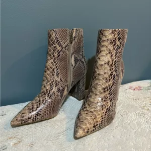 Marc Fisher Retire Snake Print Ankle Bootie Cream Brown  Size 7M