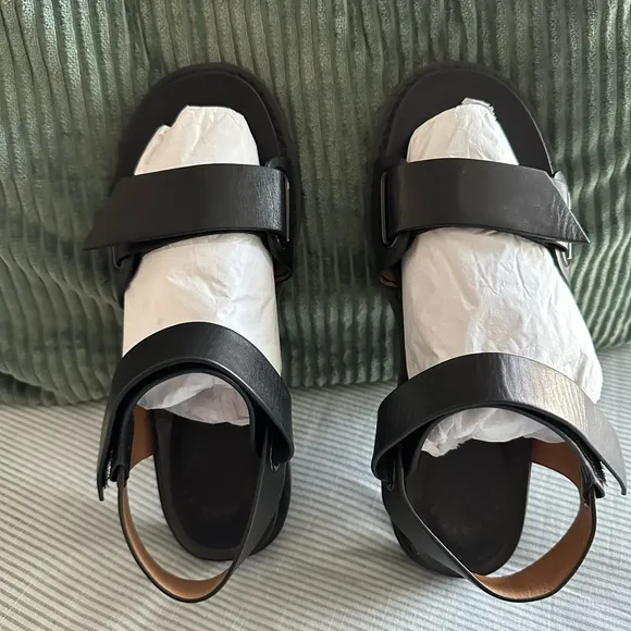 MARC JACOBS Strappy Sandals