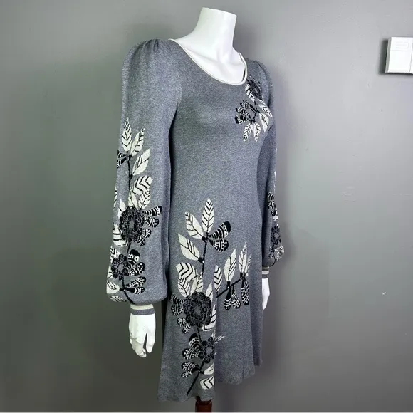 Max Studio dress small sweater floral gray modern sporty puff sleeve whimsigoth