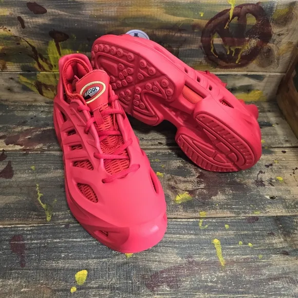 Men adidas‎ athletic shoes size 10.5 new
