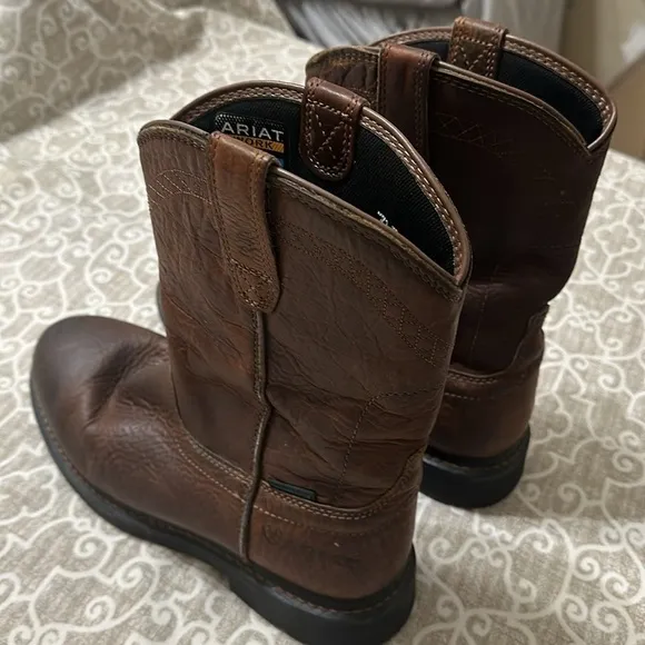 mens Ariat Leather Waterproof work boots sz 7.5 D