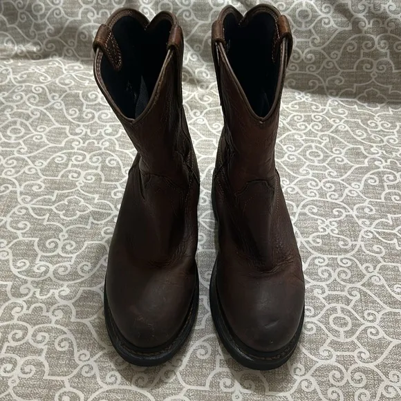 mens Ariat Leather Waterproof work boots sz 7.5 D