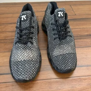 Men’s athletic shoes​​​​