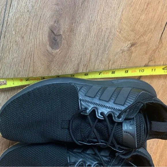 Men's Black Athletic Shoes