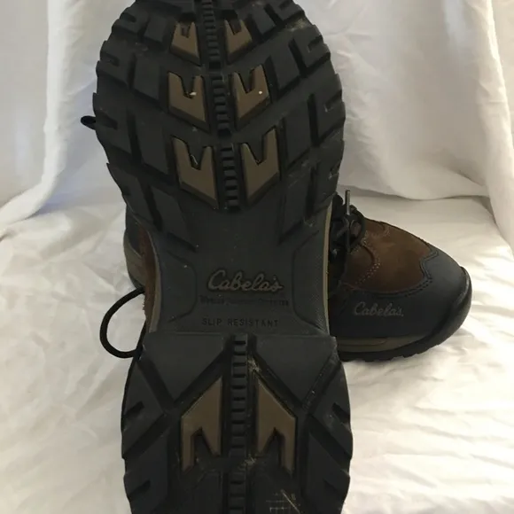Men’s Cabela work boots, steel toe,Dry Plug, Thinsulate, 9 1/2 D, like new