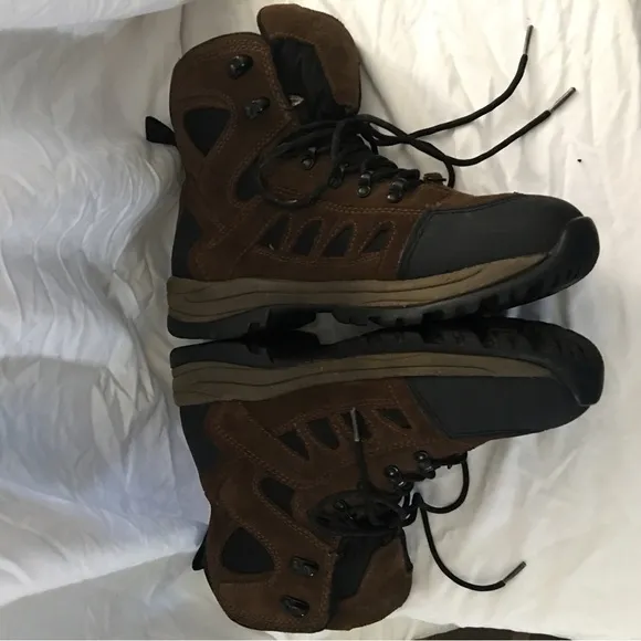 Men’s Cabela work boots, steel toe,Dry Plug, Thinsulate, 9 1/2 D, like new