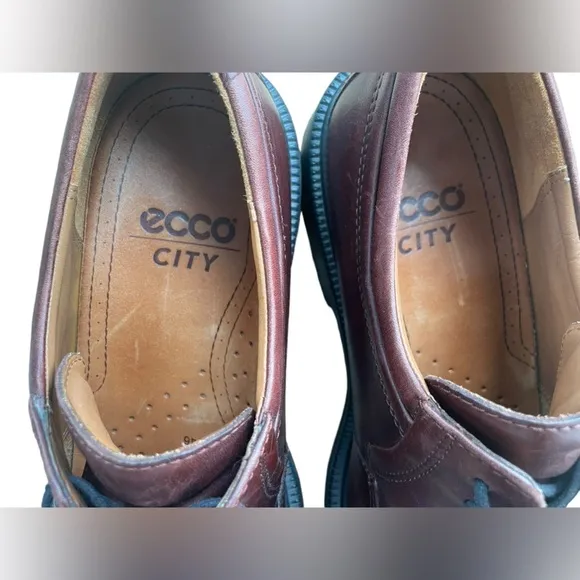Men's Ecco Brown Leather Lace Up Oxford Shoes and Cedar Shoe Tree- Size 12
