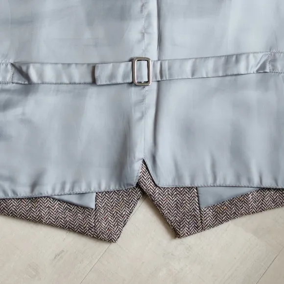 Men's Herringbone Tweed Wool Vest Heart and Dagger size 40R Brown and Gray