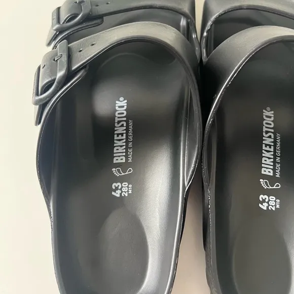 Men’s NWT birkenstock Arizona Eva black sandals slides